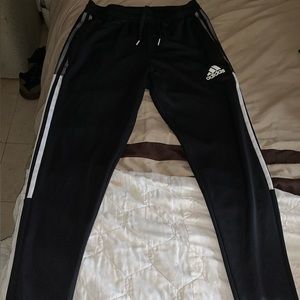 Adidas sweatpants trio 21